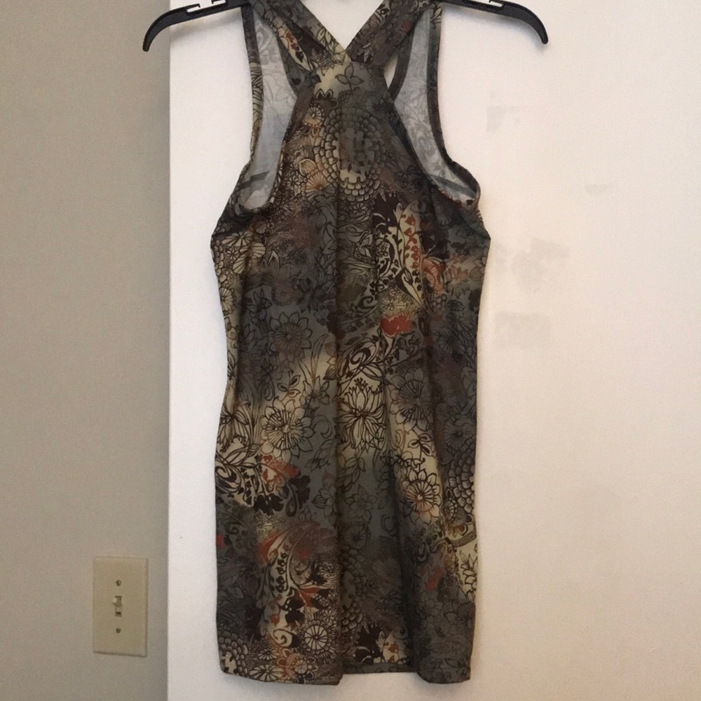 Tank - Picture 3 of 3